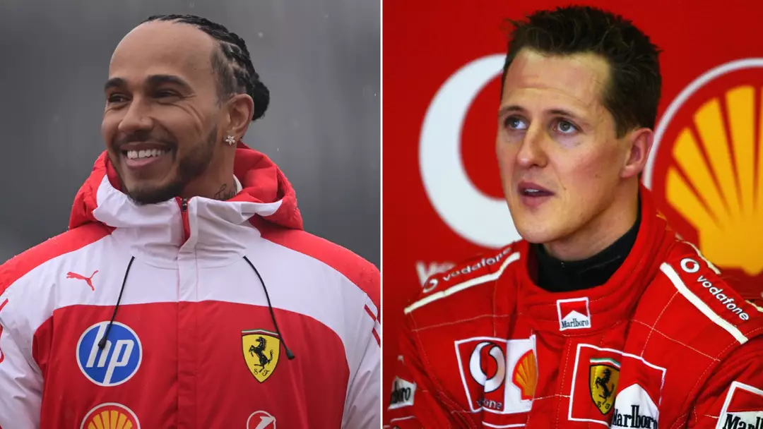 Comparação visual entre Lewis Hamilton e Michael Schumacher vestindo roupas da Ferrari, destacando a diferença entre Schumacher e Hamilton, dois pilotos lendários da Fórmula 1 com estilos, épocas e abordagens distintas dentro da mesma equipe.