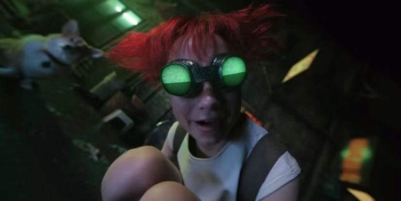 Ed no live-action de Cowboy Bebop com óculos verdes característicos, personagem que não chegou a interagir com Faye Valentine na série da Netflix, diferente do anime.